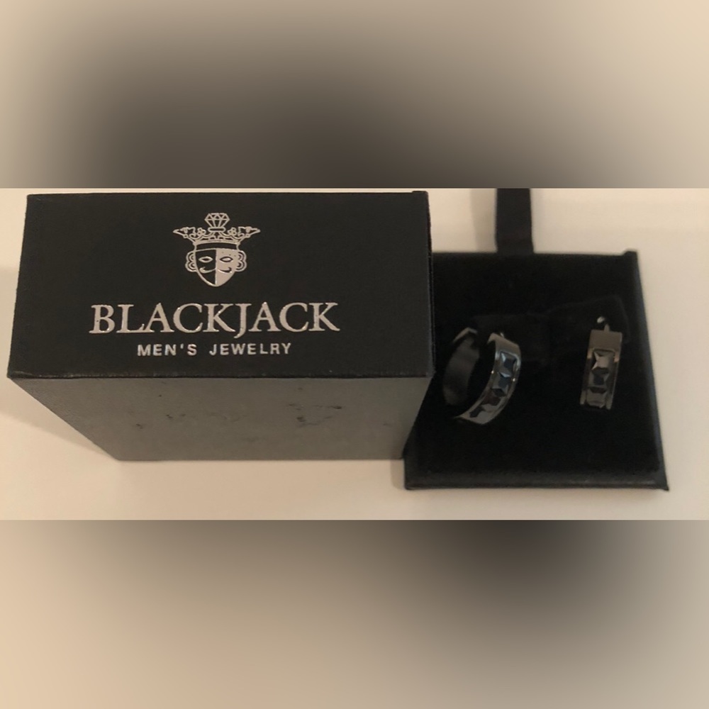 NEW MEN’S BLACK JACK BLACK EARRINGS WITH BOX AND TAG